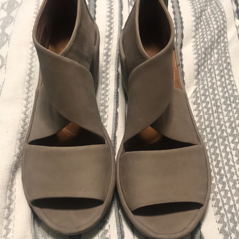 Clarks Taupe Crisscross Open-Toe Sandals
